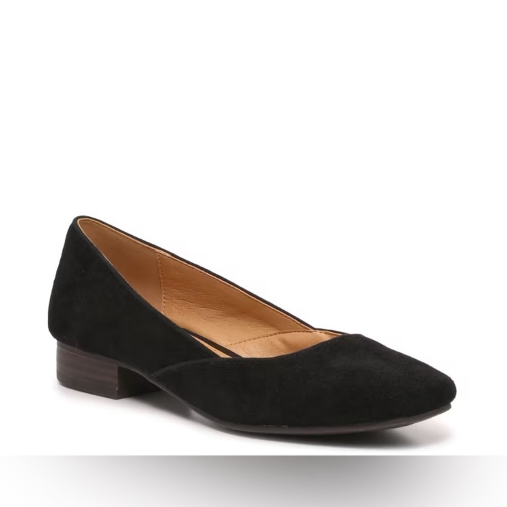 New Crown Vintage Black Flats